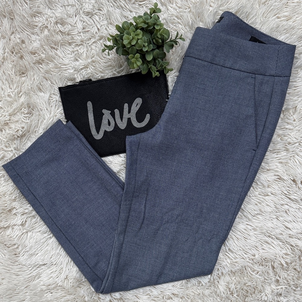Loft Marisa Fit Riviera Cropped Pants 💗 Navy & White